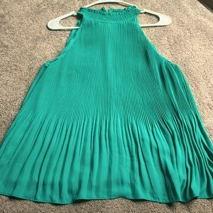 Green Halter Neck Pleated Chiffon Tank Top